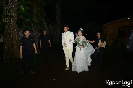 Foto Resepsi Irish Bella Ammar Zoni Bagaikan Ratu Hutan Kapanlagi Com