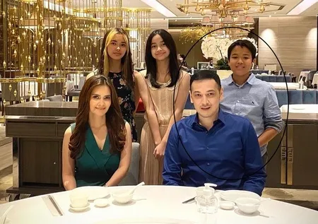 Foto Richard Kingston Putra Richard Kevin dan Anak Sambung Cut Tary yang Jarang Tersorot, Masih Kecil Udah Jago Pose Bak Model
