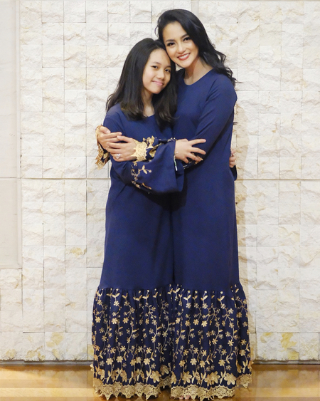 Foto Ririn Ekawati Putri Sulung Kompakan Baju Bak Kakak Adik Kapanlagi Com