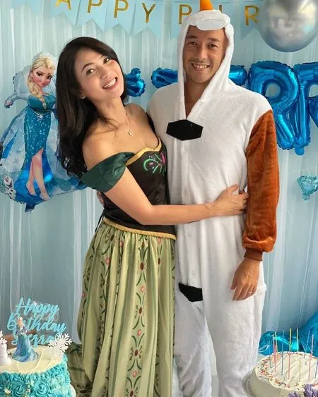 Foto Romantis Kinaryosih dan Brett Money yang Jarang Tersorot, Sudah 10 Tahun Berumah Tangga