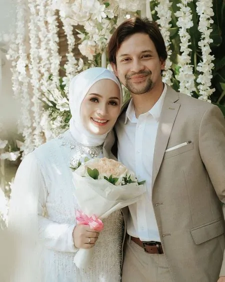 Foto Romantis Lucky Perdana dan Lidi Brugman, Dulu Sempat Dinyinyiri Netizen Kini Dapat Banyak Pujian