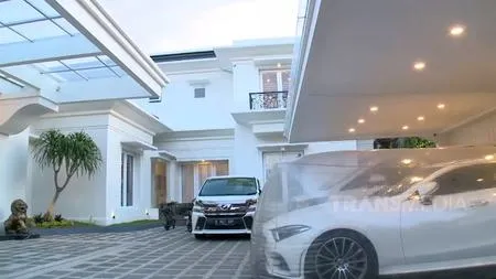 Foto Rumah Baru Jordi Onsu Yang Punya 4 Ruang Tamu Hingga Bioskop