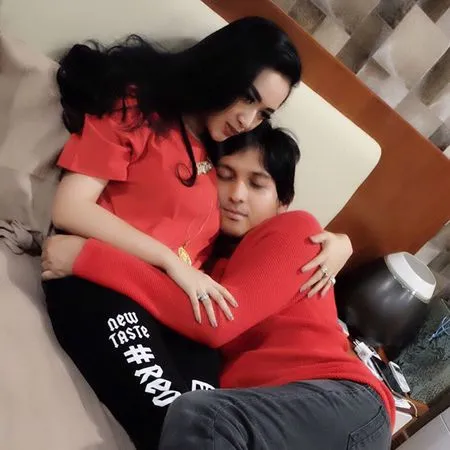 FOTO: Rumah Tangga Lucky Hakim & Tiara Dewi, Kocak Tapi Romantis