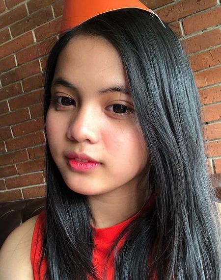 Foto Selfie Cantik Natural Ala Putri Dangdut Academy 4 Kapanlagi Com Putri da4 memperlihatkan sisa liburannya di balikpapan bersama keluarga. selfie cantik natural ala putri dangdut