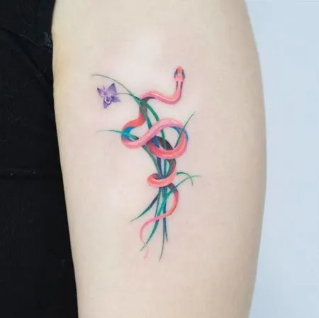 Foto Seniman Asal Korea Ini Membuat Tattoo Ular Yang Beda Banget M Kapanlagi Com