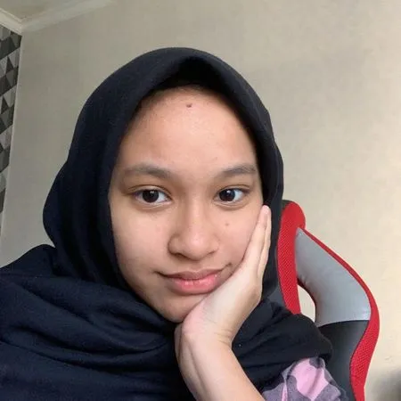 Foto Shakiena Azalea Anak Pasha Ungu dan Okie Agustina Saat Pakai Hijab, Dipuji Cantik Oleh Dua Ayahnya