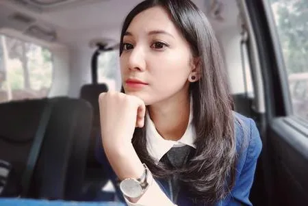 Foto Sheila Dara Aisha Si Cantik Nan Bening Pacar Vidi Aldiano Kapanlagi Com