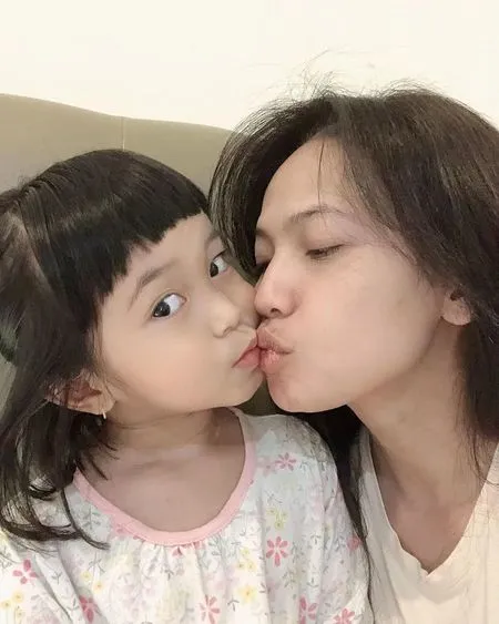 Foto Sierra Money Anak Kinaryosih, Si Imut yang Cantik Banget dengan Poni Lurusnya