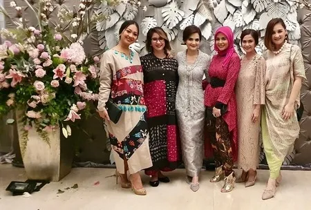 Foto Suasana Pernikahan Cut Tari Richard Kevin Tertutup Dihadiri Para Selebriti Kapanlagi Com