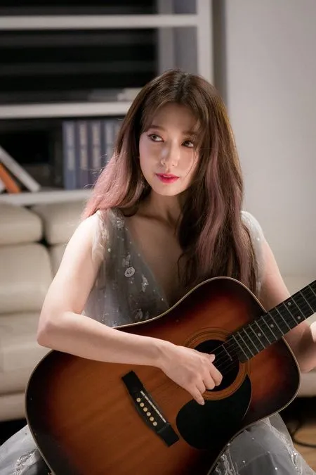 photo Memories Of The Alhambra Emma Guitar foto transformasi park shin hye jadi
