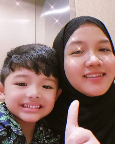 Foto Upit Babysitter Arsya Hermansyah yang Cantik, Sering Ikut Keluarga Anang ke Berbagai Negara