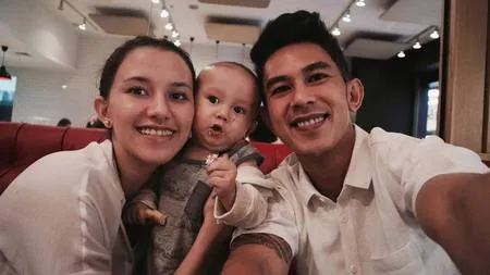Foto Usia 10 Bulan Bayi Dahlia Poland Makin Ganteng Bule Abis Kapanlagi Com