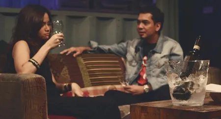 acha curhat buat sahabat