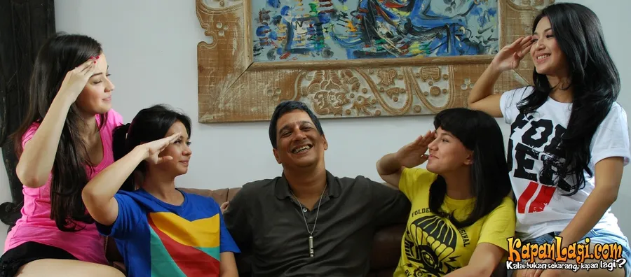 Kardi dan keempat putri cantiknya