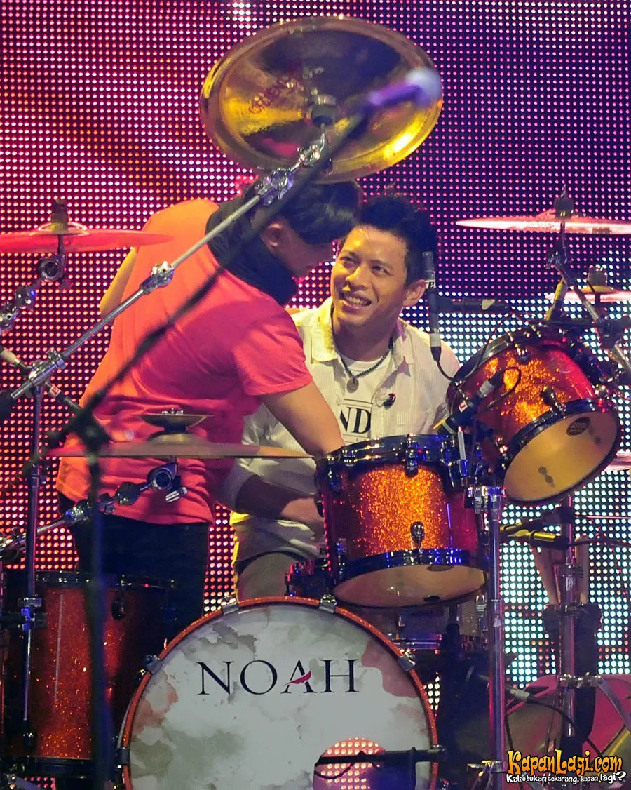 Reza berbagi pengetahuan main drum