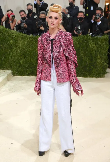 Gagal Keren, 10 Artis Ini Malah Dicap Worst Dressed Saat Hadiri Red Carpet Met Gala 2021