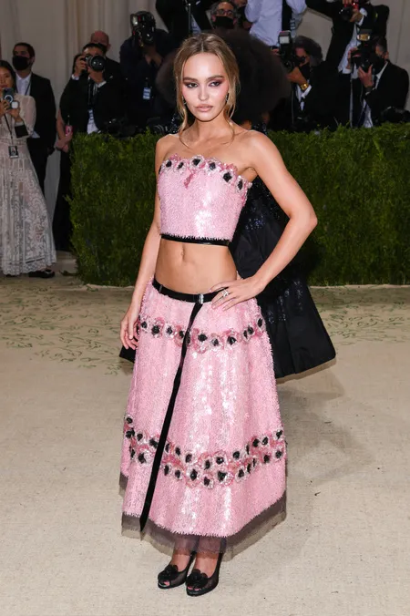 Gagal Keren, 10 Artis Ini Malah Dicap Worst Dressed Saat Hadiri Red Carpet Met Gala 2021
