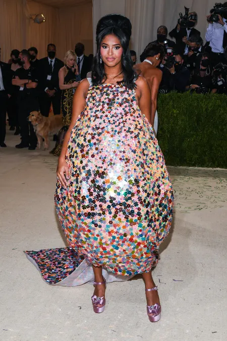 Gagal Keren, 10 Artis Ini Malah Dicap Worst Dressed Saat Hadiri Red Carpet Met Gala 2021