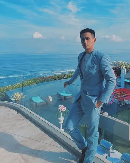 Gantengnya Curi Perhatian, Ini Deretan Foto Ajun Perwira di Lokasi Syuting 'NALURI HATI' Perankan Karakter Toni