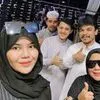 Gaya Rosa Meldianti Umroh Bareng Sang Ibu, Pakai Kacamata Nyentrik - Kompak Bercadar