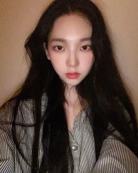 Gemes Banget, 10 Potret Member Aespa Ini Cocok Banget Jadi Foto Cantik Natural Ala-ala Pacar!