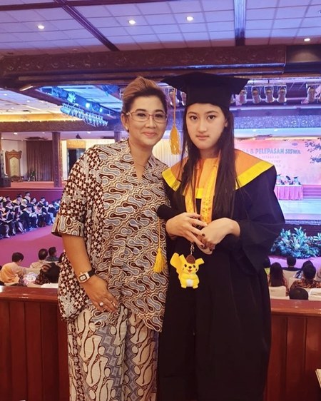 Glamor Dan Elegan Inilah Potret Para Menantu Cantik Keluarga Cendana Kapanlagi Com