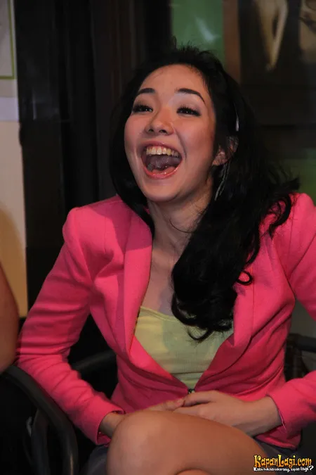 Gisel Cuek Hingga Terkena Tumor Payudara, Gading Sebal - KapanLagi.com