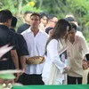 Hamish Daud Hadir di Pemakaman Ibu Raisa, Bawa Keranjang Bunga