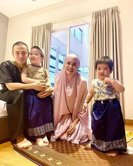 Heboh Kabar Jadi Mualaf, 8 Potret Stevi Agnecya Mantan Istri Samuel Rizal Cantik Berhijab - Pesona Anggun Bikin Hati Adem