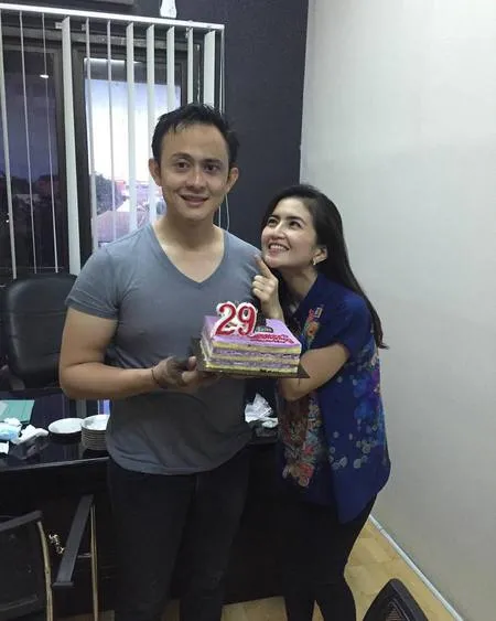 Ibu Bhayangkari Aktivitas Kadek Devi Jadi Istri Perwira Polisi Kapanlagi Com