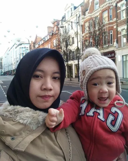 Ingin Dirawat Sampai Umur 20 Tahun, 8 Potret Akrabnya Rafathar dan Mbak Lala yang Bak Kakak Beradik