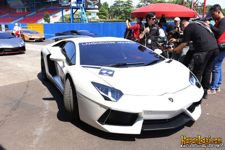 Raffi Ahmad  [Eksklusif] Supercar Mewah Artis, Berapa 