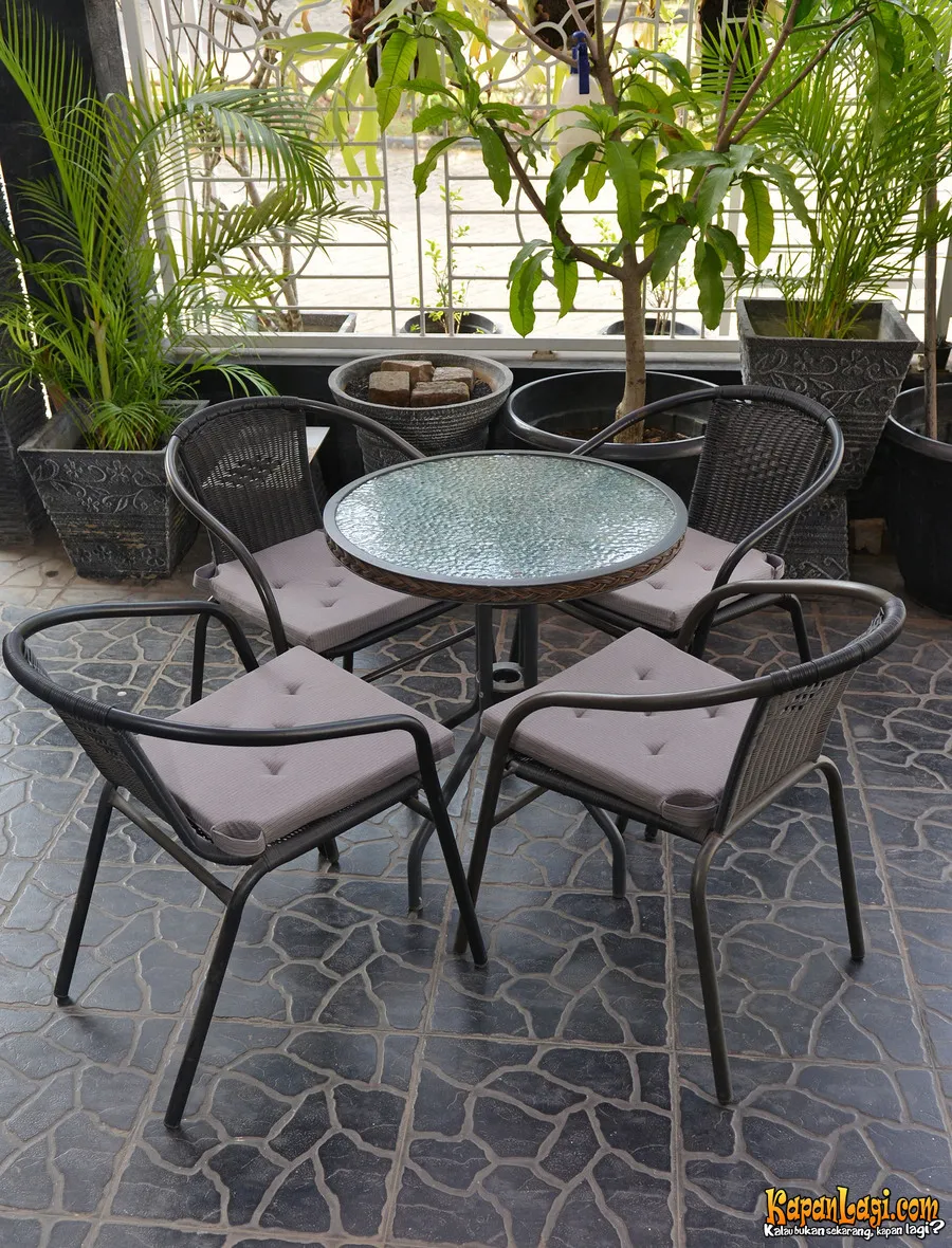 Inilah Rumah Yang Dibangun Gracia Indri - Serba Hitam 