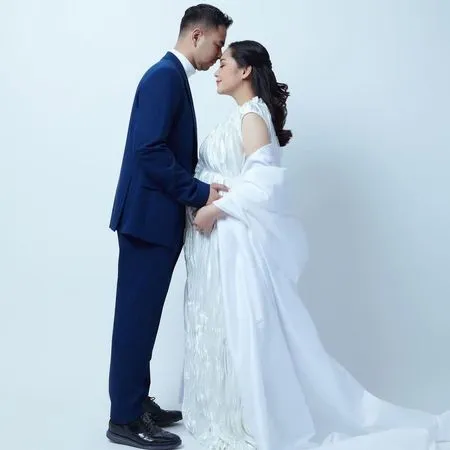 Jadi Suami Siaga, 10 Potret Mesra Raffi Ahmad dan Nagita Slavina yang Makin Lengket Jelang Lahiran: Bismillah Doakan Ya Guys!