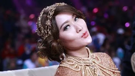Jumlah Uang Bulanan 5 Selebriti Ini Dengan Kita-Kita Bak Langit & Bumi, Ada yang Sampai 200 Juta Rupiah Perbulan!