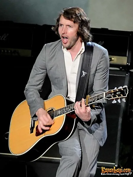 Lama Patah Hati, James Blunt Baru Bisa Merasakan Lagi 