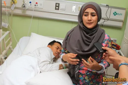 Jeffry Al Buchori Di Rumah Sakit Pondok Indah Kapanlagi Com