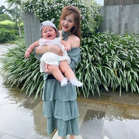 Kakak Adik Beda Agama, 8 Potret Akur Katty Butterfly dan Sandy Klisana yang Juga Seleb Tik Tok Thailand