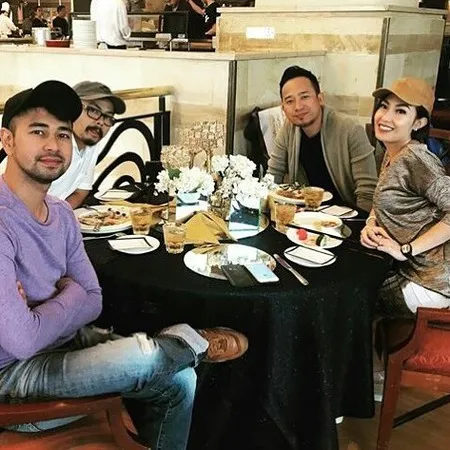 Kejutan & Pesta Ultah Denny Cagur, Ada Raffi Sampai Ayu Ting Ting