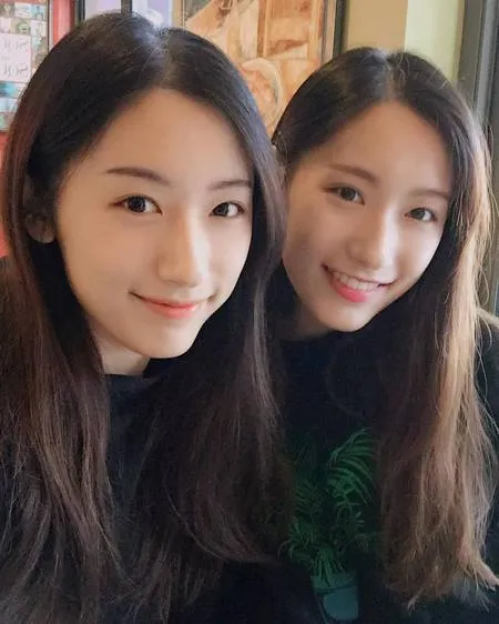 Kembar Cantik Asal China Lulus Universitas Harvard Cuma Setahun M Kapanlagi Com