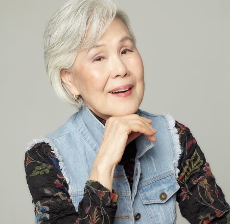 Kenalak Yuk dengan Choi Soon Hwa, Model Cantik Berusia 77 Tahun Asal Korea Selatan!