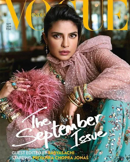 Ketika Priyanka Chopra Tampil Eksotis, Hot dan Stunning di Vogue India
