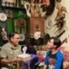 Krisna Mukti Dibuatkan Sahur Ibunya yang Nonis, Makan Ditemani Bunda Maria