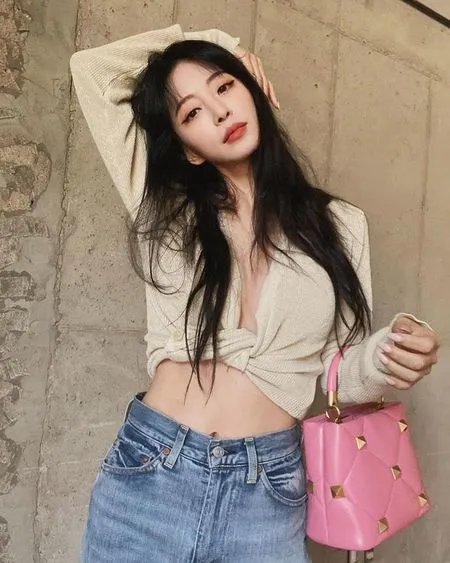 Kronologi Han Ye Seul Disebut Pernah Bekerja Jadi Wanita Penghibur - Dituduh Tidur dengan Pria Gendut Saat Jadi Model