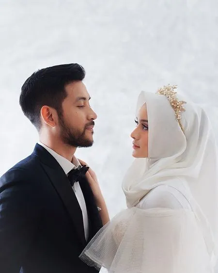 Kronologi Pertemuan Adhiguna Sosiawan & Sabrina Salsabila, Selebgram yang Viral Karena Menikah di Usia 16 Tahun