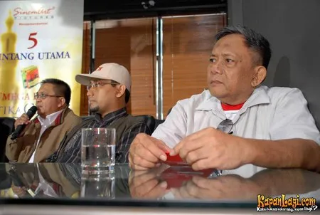 Kru Dan Pemeran Utama Ketika Cinta Bertasbih Kapanlagi Com