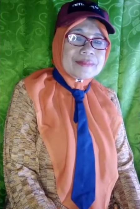 Lagunya VIral di TikTok, Ini 9 Potret Dewi Isma Hoeriah Sang Penyanyi Lagu 'Yamete Kudasai'