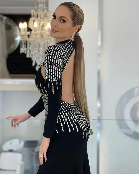 Lama Tak Terdengar, Begini Kabar Nora Salinas 'Tante Rambut Pirang Carita de Angel' - 3 Kali Nikah dan Cantik di Usia 45 Tahun