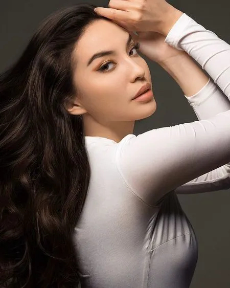 Lama Tak Terlihat, Ini Deretan Foto Kabar Manohara Odelia Pinot: Jadi Aktivis Hewan - Pacaran Sama Vokalis Band Seringai