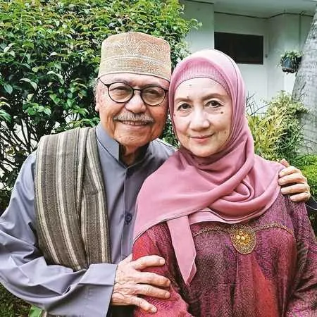 Langgeng 49 Tahun, Ini 8 Potret Mesra Titiek Sandhora & Muchsin Alatas - Bukti Cinta Sejati Tak Lekang Oleh Waktu